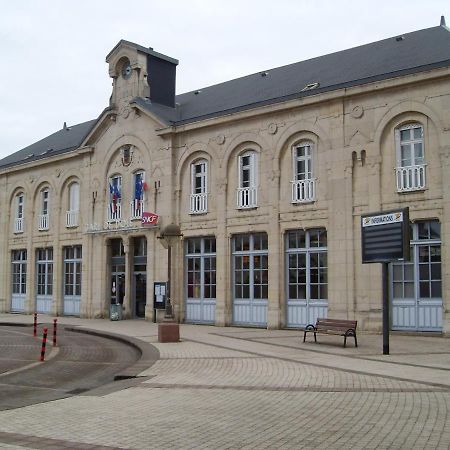 Le Relais De La Gare Hotell Dole Exteriör bild